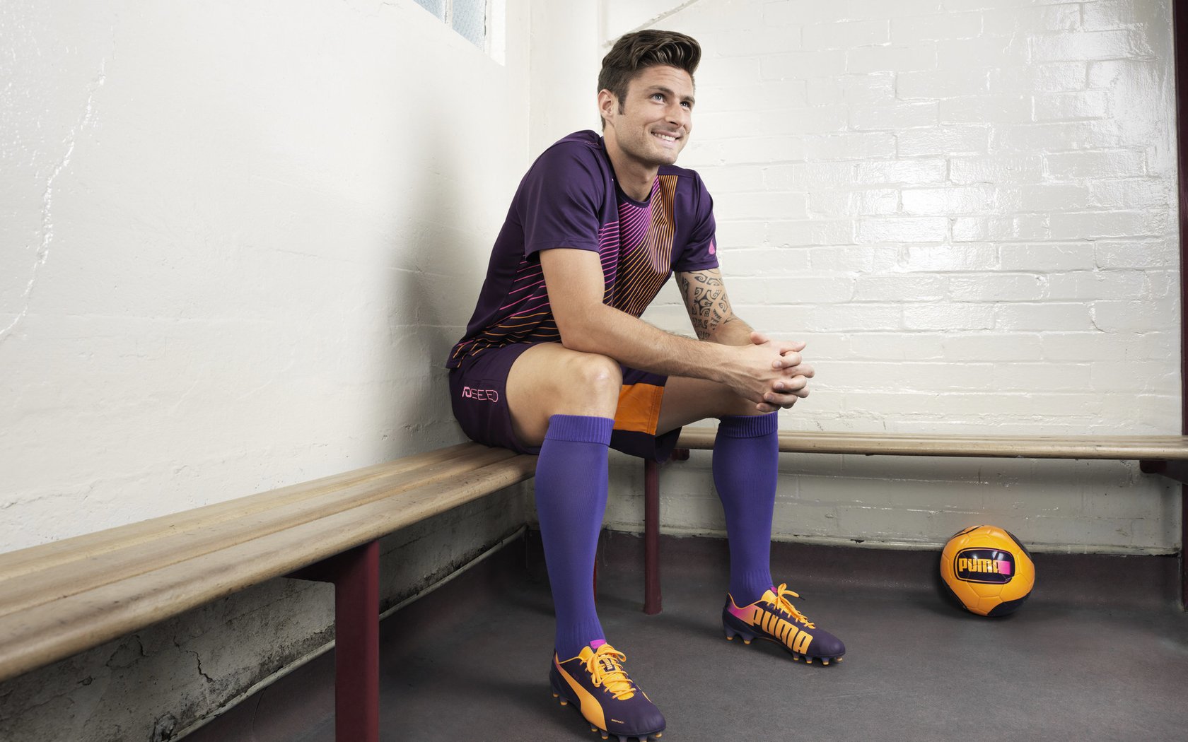 欧冠半决赛首回合 皇马主场补时绝平为次回合保留悬念